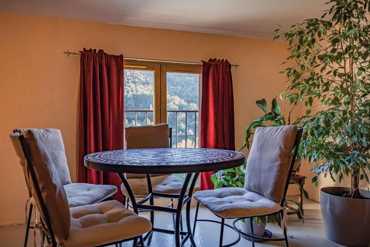 Sundrenched Relais de Poste in Serdinya Buitenkant foto